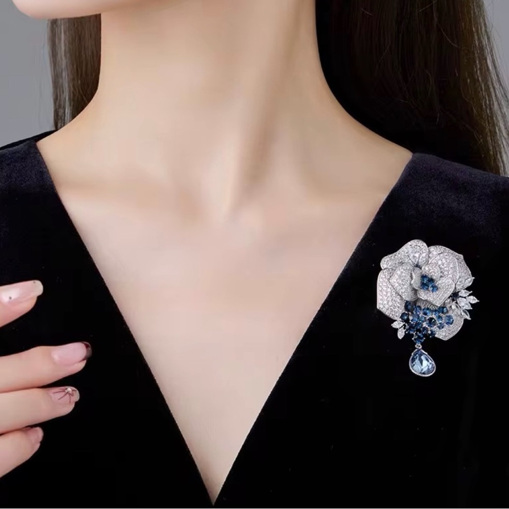 Elegant Silver Blue Floral Brooch.
